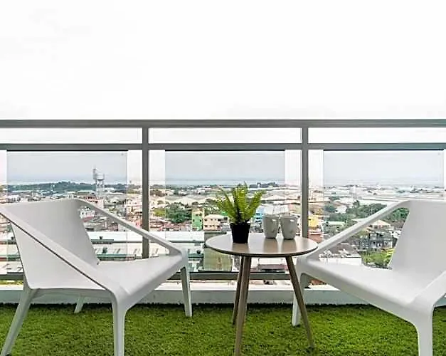 Azure Urban By Radlett Apartment