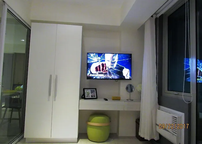 Azure Urban By Radlett Apartment *