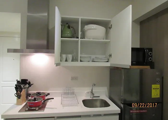 Azure Urban By Radlett Apartment *