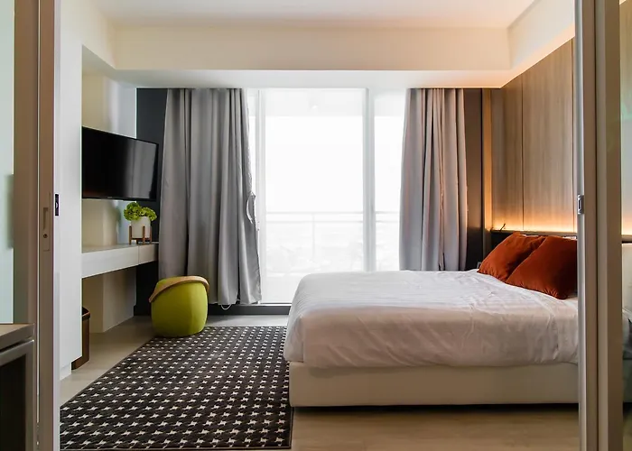Azure Urban By Radlett Apartment Manila